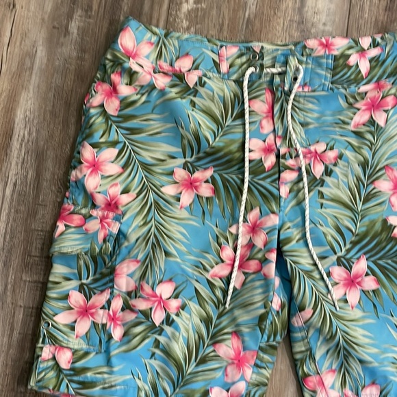 J. Crew 9" board short jungle floral swimsuit - Picture 3 of 9